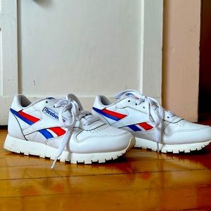 New vintage style Reeboks